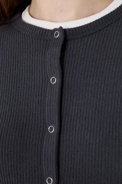 Gilet manches longues c&ocirc;tel&eacute;;${refinementColor}