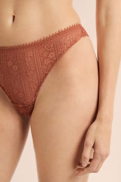 Lace Tanga;${refinementColor}