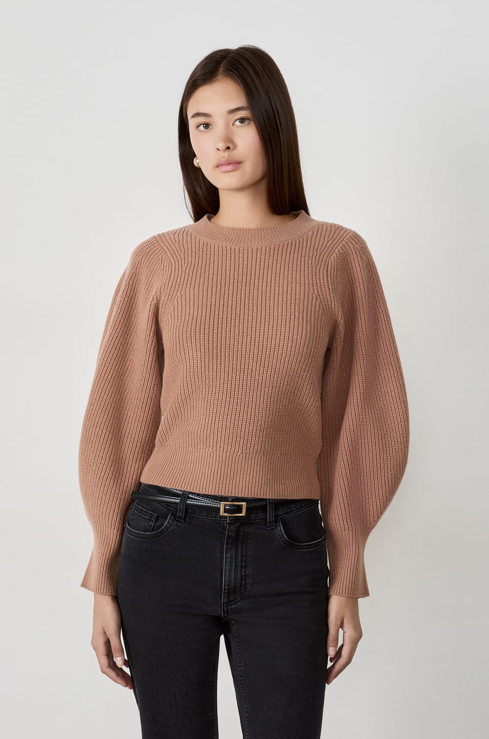 Pull à manches bouffantes;${refinementColor}