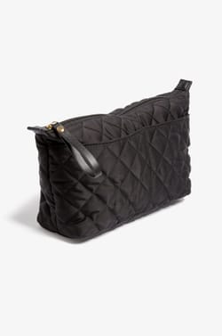 Trousse matelassée;${refinementColor}