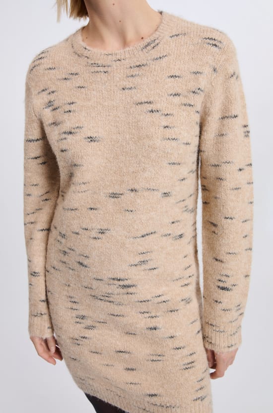 Robe pull en maille;${refinementColor}