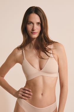 Soutien-gorge triangle en microfibre;${refinementColor}