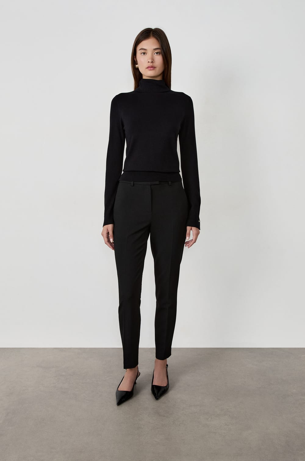 Turtleneck Sweater;${refinementColor}