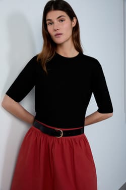 Short-sleeved cropped sweater;${refinementColor}
