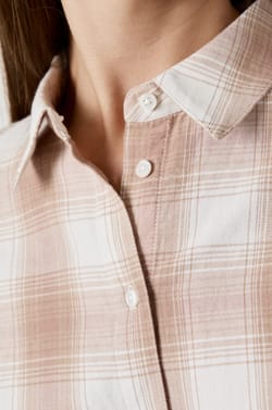 Checkered Shirt;${refinementColor}