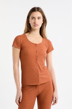 Pyjama T-shirt met hartmotief;${refinementColor}