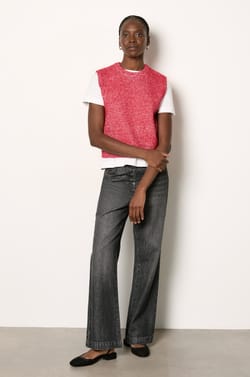 Sleeveless Sweater;${refinementColor}