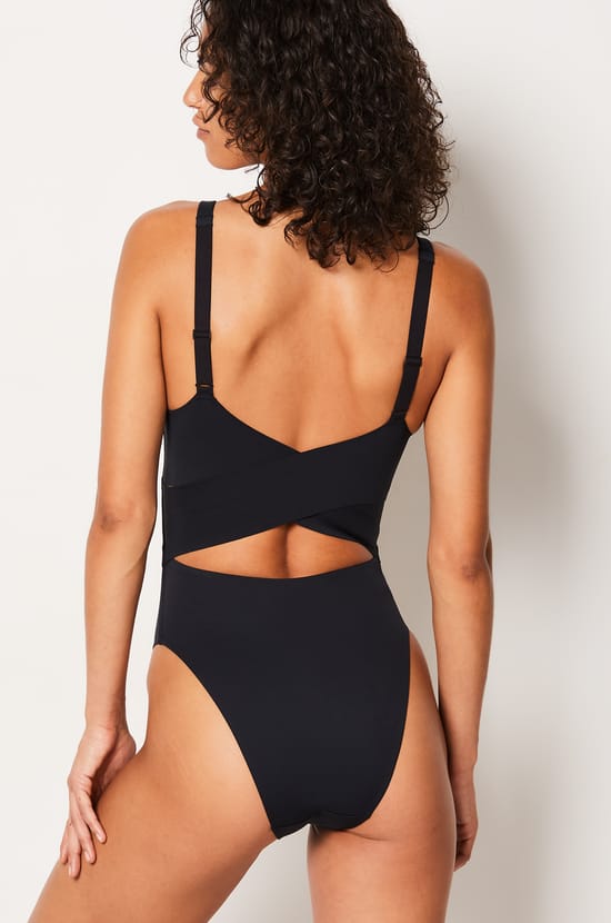 Body effet no bra;${refinementColor}
