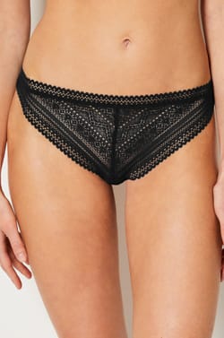 Tanga en dentelle;${refinementColor}