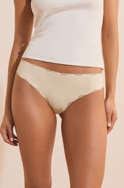 Tanga avec d&eacute;tails dentelle;${refinementColor}