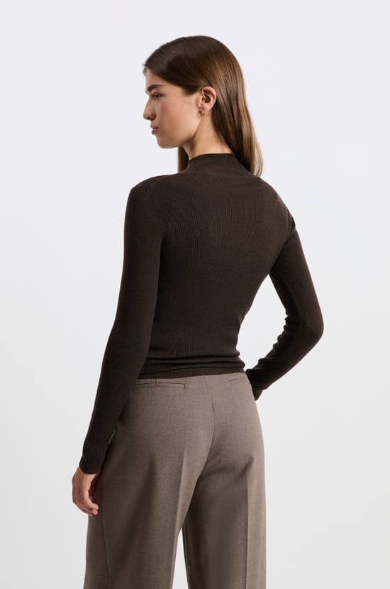 Pull col montant avec laine;${refinementColor}