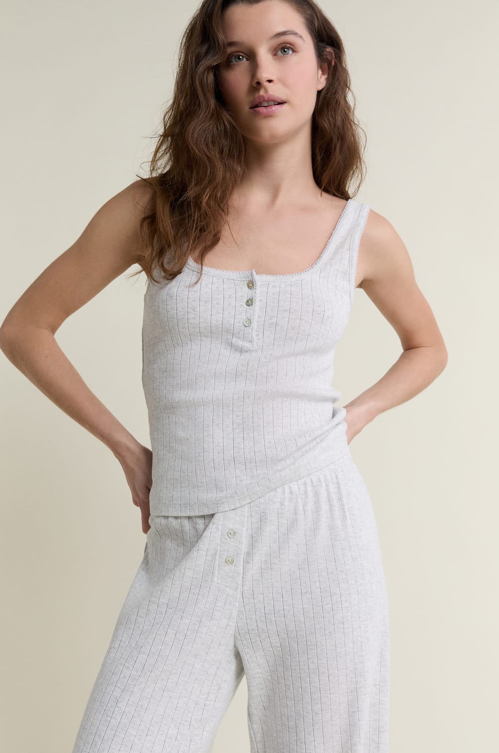 D&eacute;bardeur de pyjama en pointelle;${refinementColor}