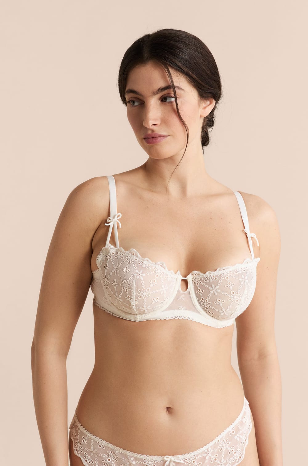 Beha N.9 - Balconette met borduurwerk;${refinementColor}