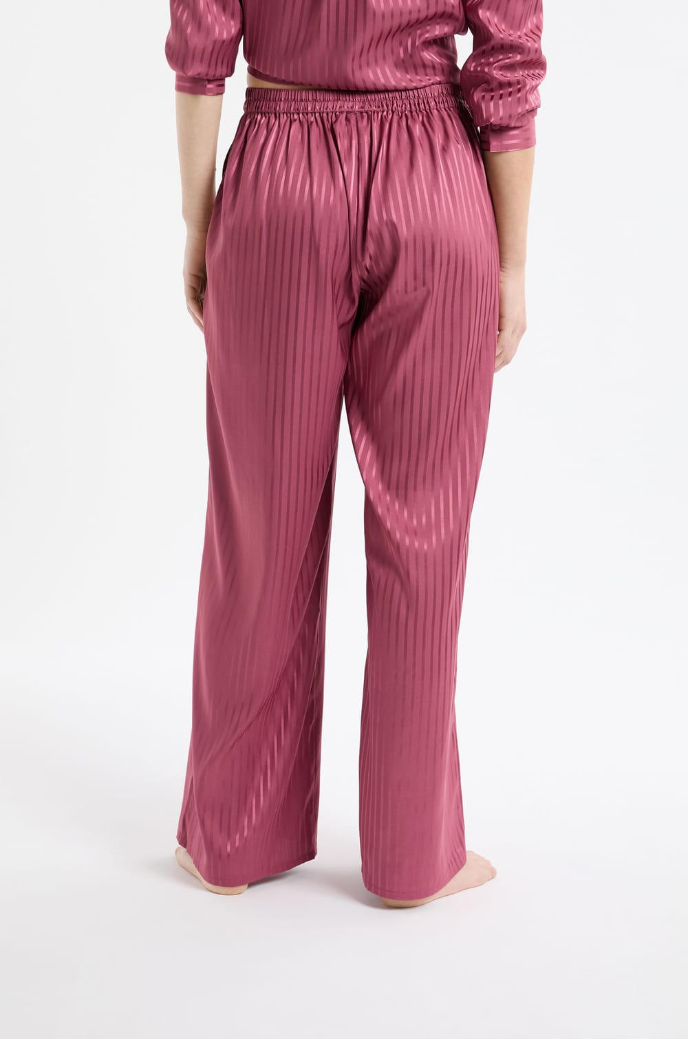 Pantalon de pyjama satinée à rayures;${refinementColor}