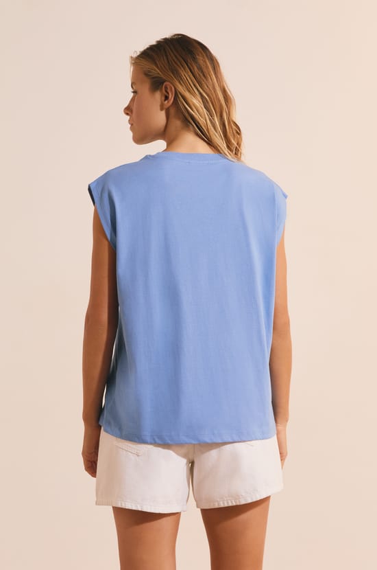 Sleeveless T-shirt with "love" inscription with cotton;${refinementColor}