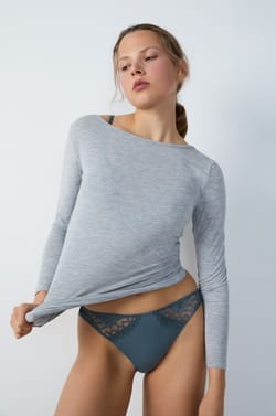 Culotte en dentelle;${refinementColor}