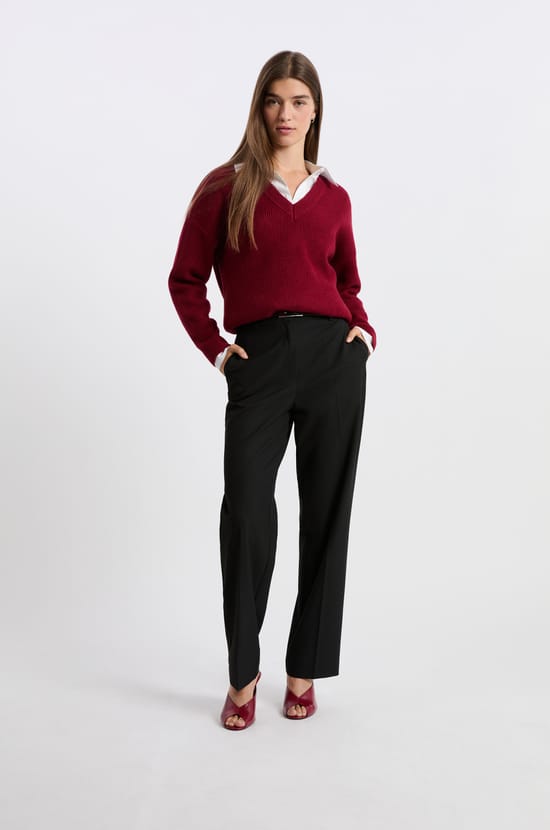 Pull col V manches longues;${refinementColor}