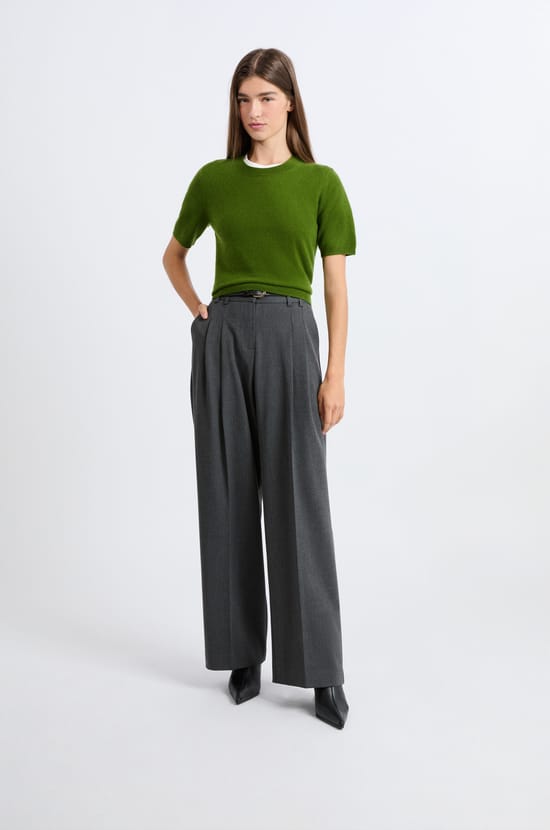 Short-sleeved cashmere sweater;${refinementColor}