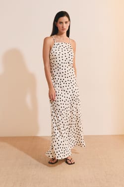 Robe longue &agrave; fines bretelles &agrave; pois;${refinementColor}