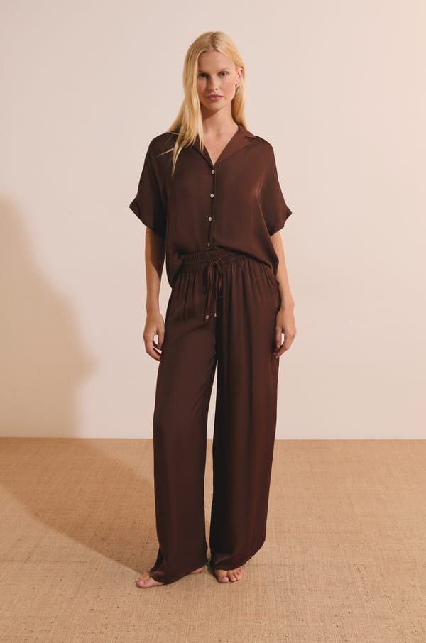 Pantalon satiné coupe large;${refinementColor}