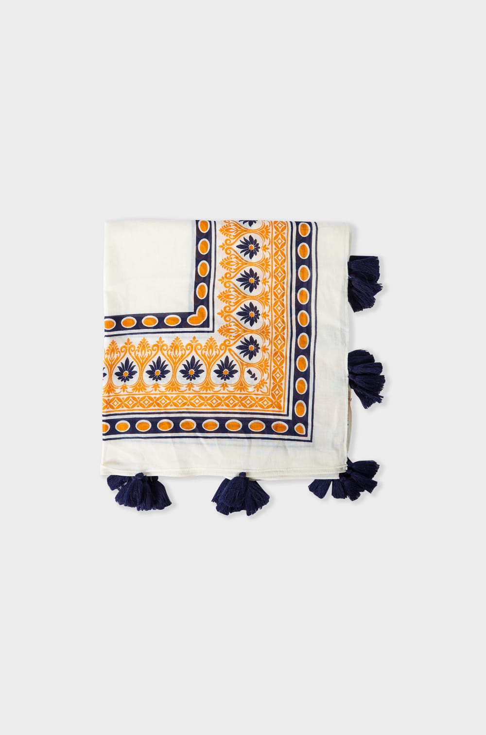 Pañuelo de algodón con flecos estampados;${refinementColor}
