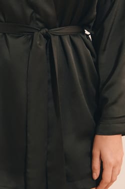 D&eacute;shabill&eacute; avec ceinture;${refinementColor}