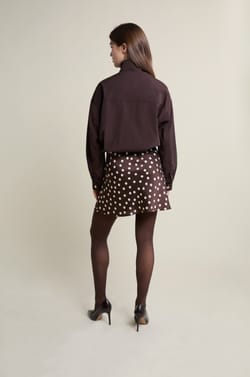 Jupe courte satin&eacute;e &agrave; pois;${refinementColor}