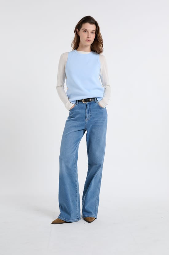 Top sans manches en coton avec boutons dor&eacute;s;${refinementColor}