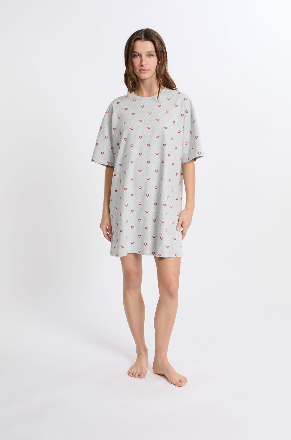 Chemise de nuit en coton à motifs coeurs;${refinementColor}