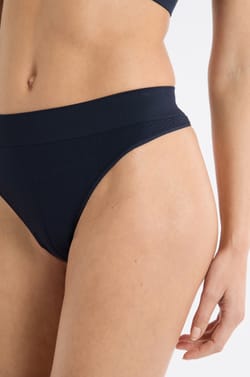 String ohne N&auml;hte;${refinementColor}