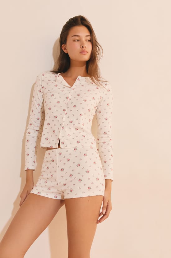 Short de pyjama &agrave; motif fleuri;${refinementColor}