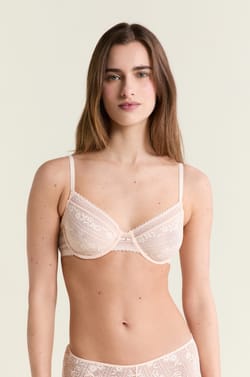 Beha van kant met gouden sieraad;${refinementColor}