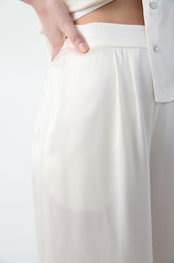 Pantalon de pyjama en soie;${refinementColor}