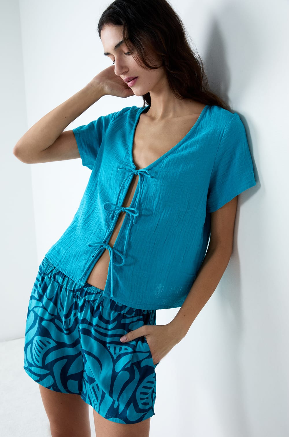Camisa anudada de algodón manga corta;${refinementColor}
