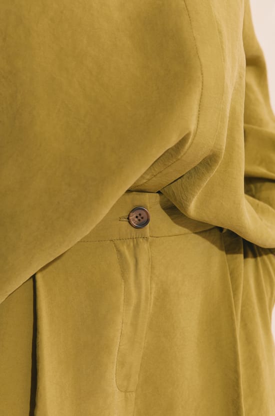 Wide-Leg Pleated Trousers;${refinementColor}