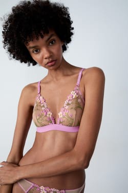 Soutien-gorge N.8 - Le triangle sans armatures brodé;${refinementColor}