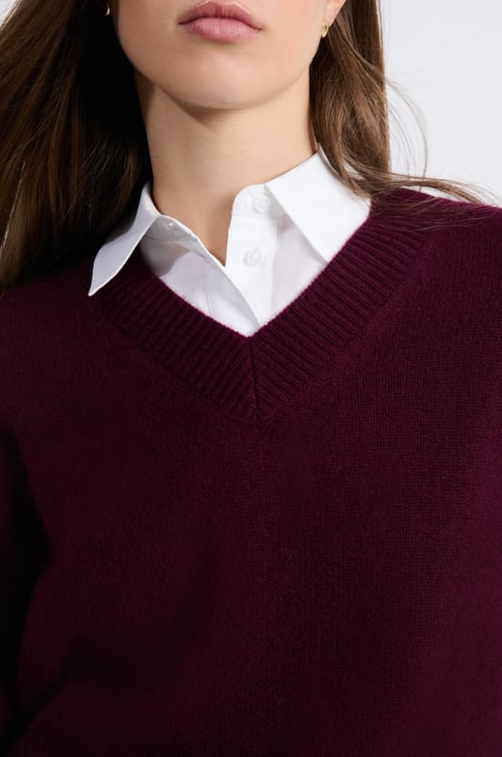 Pull col V en cachemire;${refinementColor}