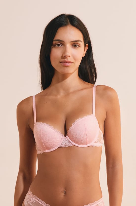 Soutien-gorge coques fines avec broderie;${refinementColor}