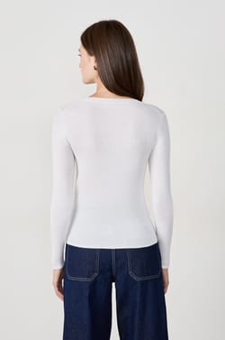 Pull col V avec laine;${refinementColor}