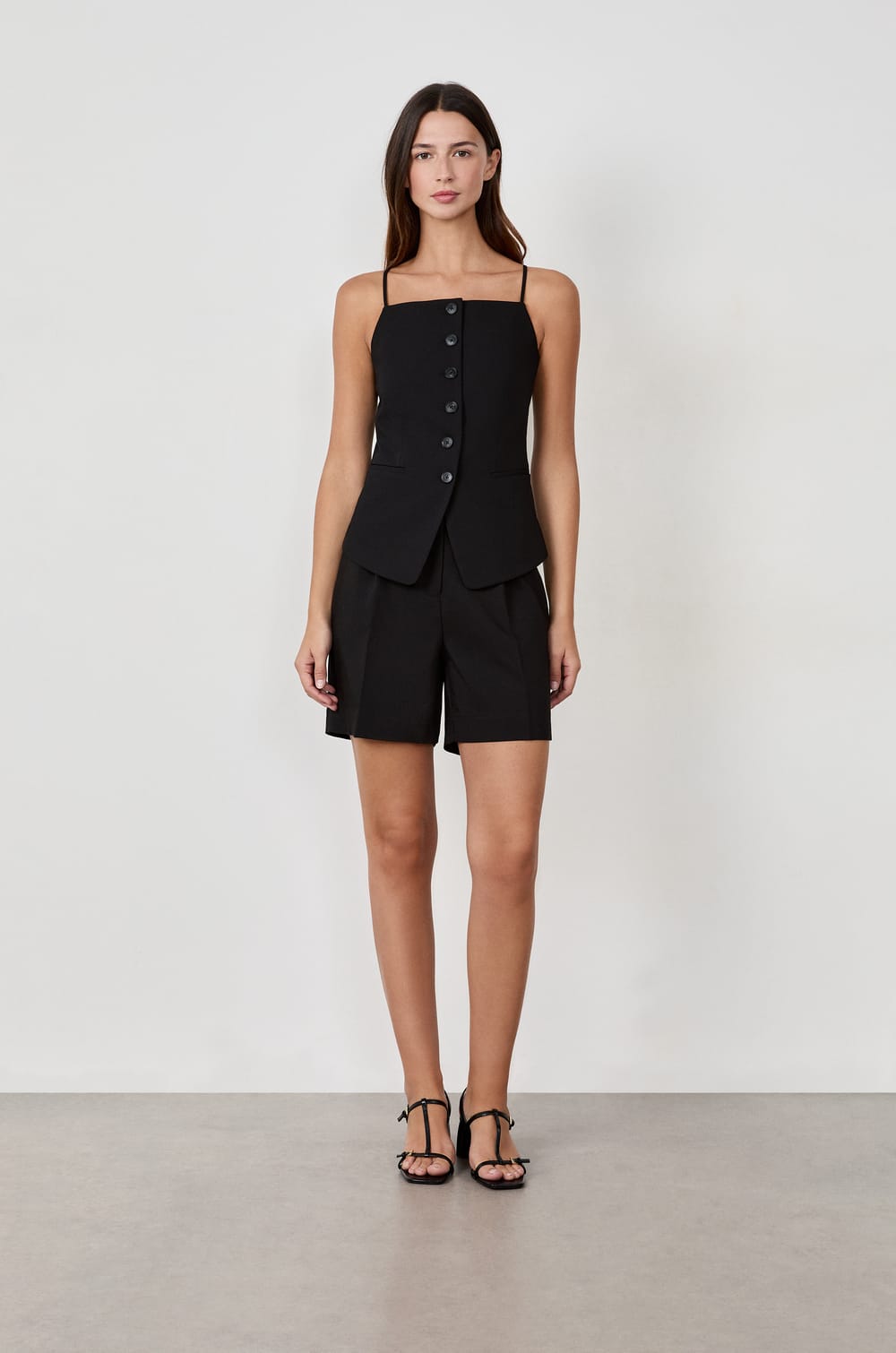 Gilet sans manches à boutons;${refinementColor}