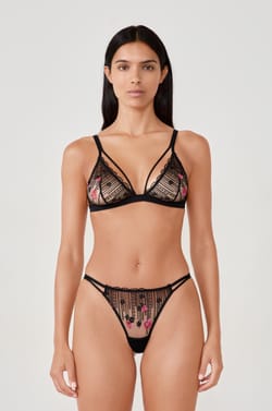 String en tulle brod&eacute;;${refinementColor}