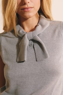 Pull sans manches avec lien &agrave; nouer en coton;${refinementColor}