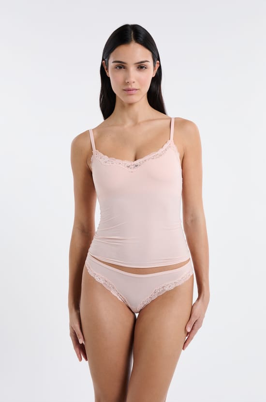 Caraco en microfibre et dentelle avec brassi&egrave;re int&eacute;gr&eacute;e et pads;${refinementColor}
