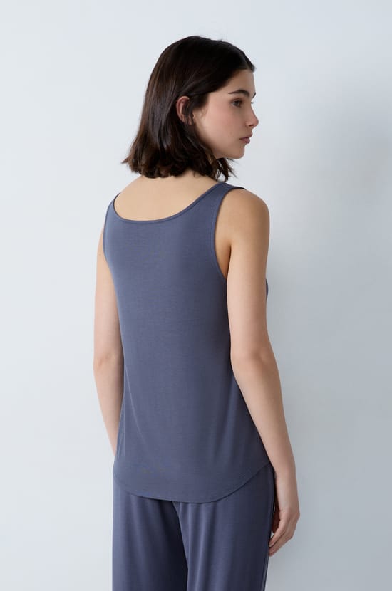   Camiseta de tirantes lisa;${refinementColor}