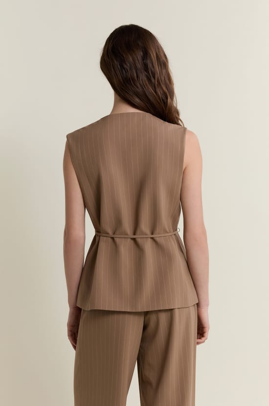 Sleeveless Tie Jacket;${refinementColor}