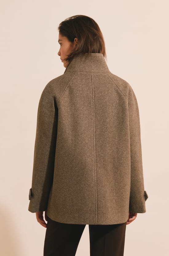 Manteau court avec laine &agrave; col montant;${refinementColor}