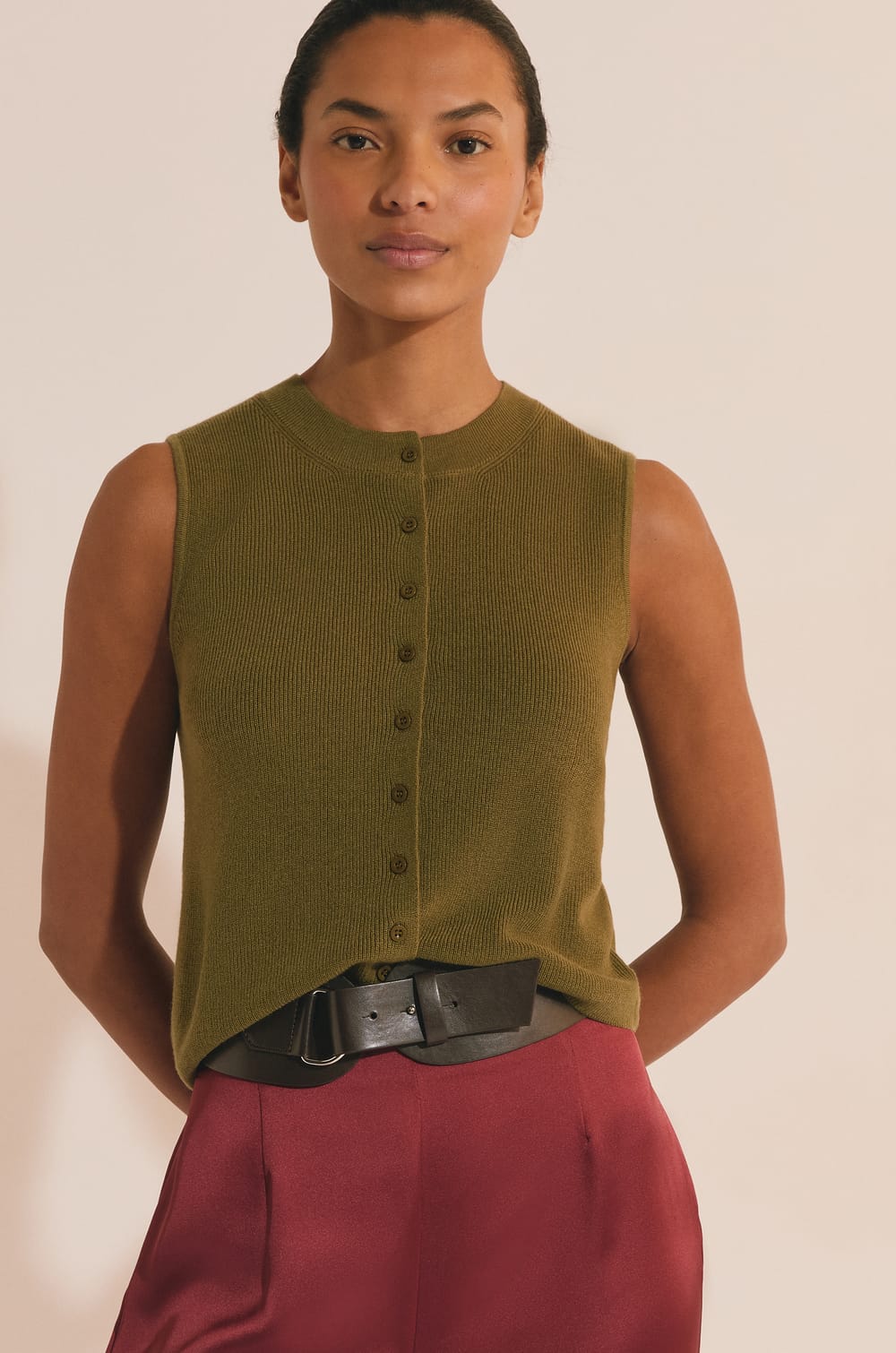 Cardigan sans manches;${refinementColor}