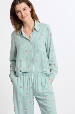 Pijama tipo camisa con motivo de perros teckel;${refinementColor}