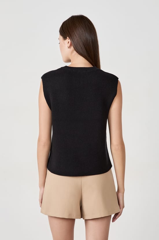 Sleeveless Sweater;${refinementColor}