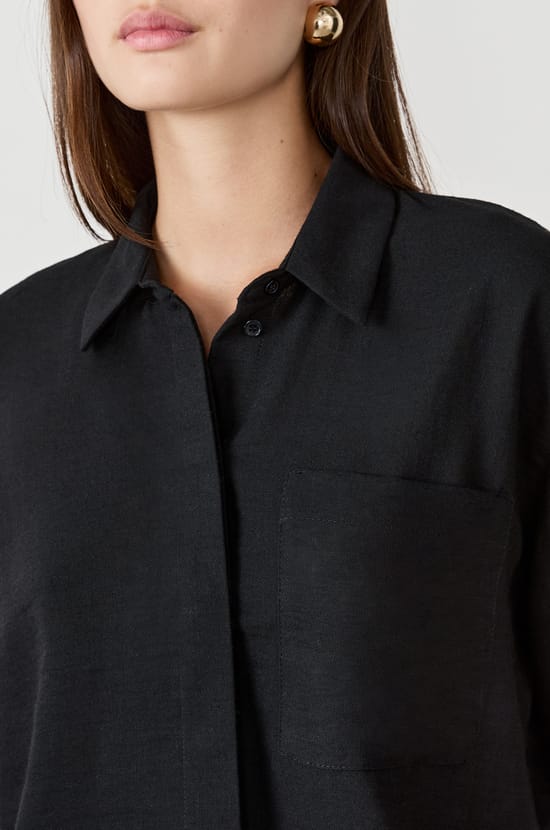 Fluid short-sleeved shirt;${refinementColor}